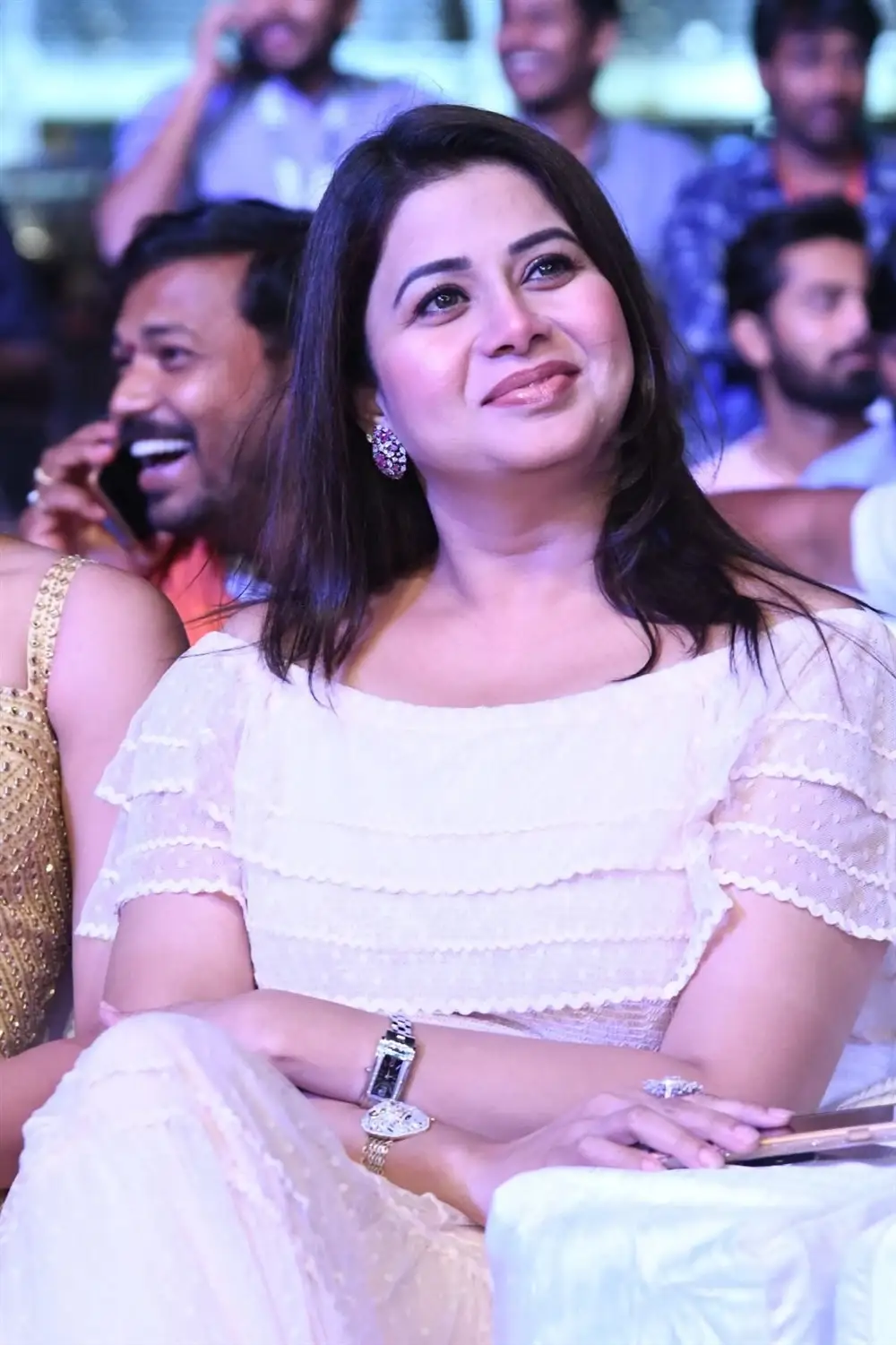SANGEETHA IN WHITE DRESS AT MOVIE PRE RELEASE FUNCTION 2